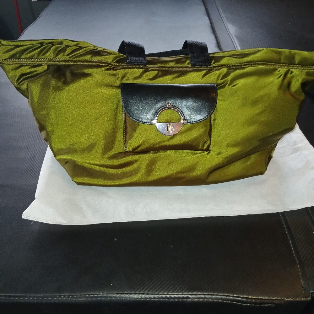 NWOT, Diesel unisex, large duffel!
